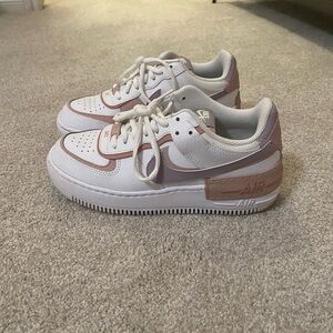 Nike Air Force 1 Sneakers in White and Pink